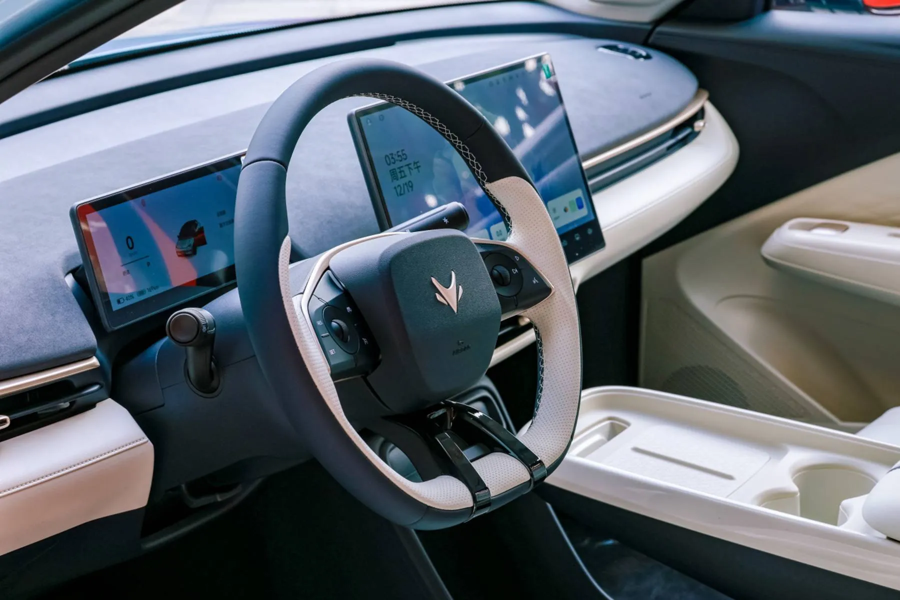 Imagem mostra o Baic Arcfox T1