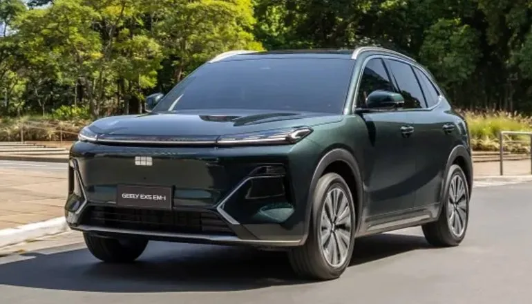 Geely EX5 EM-i na cor verde