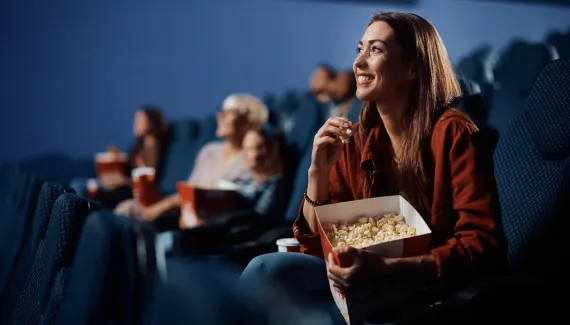 Do suspense à comédia: veja 5 filmes que estreiam nos cinemas nesta quinta-feira