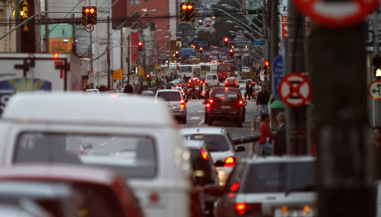 Trânsito em Curitiba: obras do Inter 2 e recapeamento alteram fluxo nesta quinta (3)