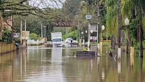 Enchente no Paraná: Por que 120 pessoas não podem voltar para casa mesmo com rio baixando?