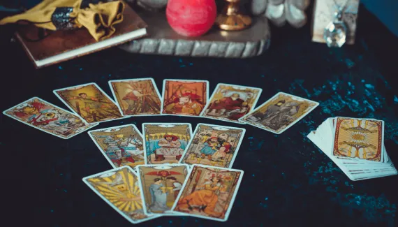 Tarot do dia: previsão para os 12 signos em 06/09/2026