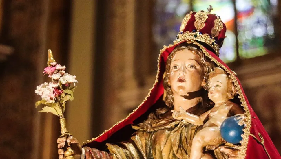 Imagem de Nossa Senhora da Luz dos Pinhais.