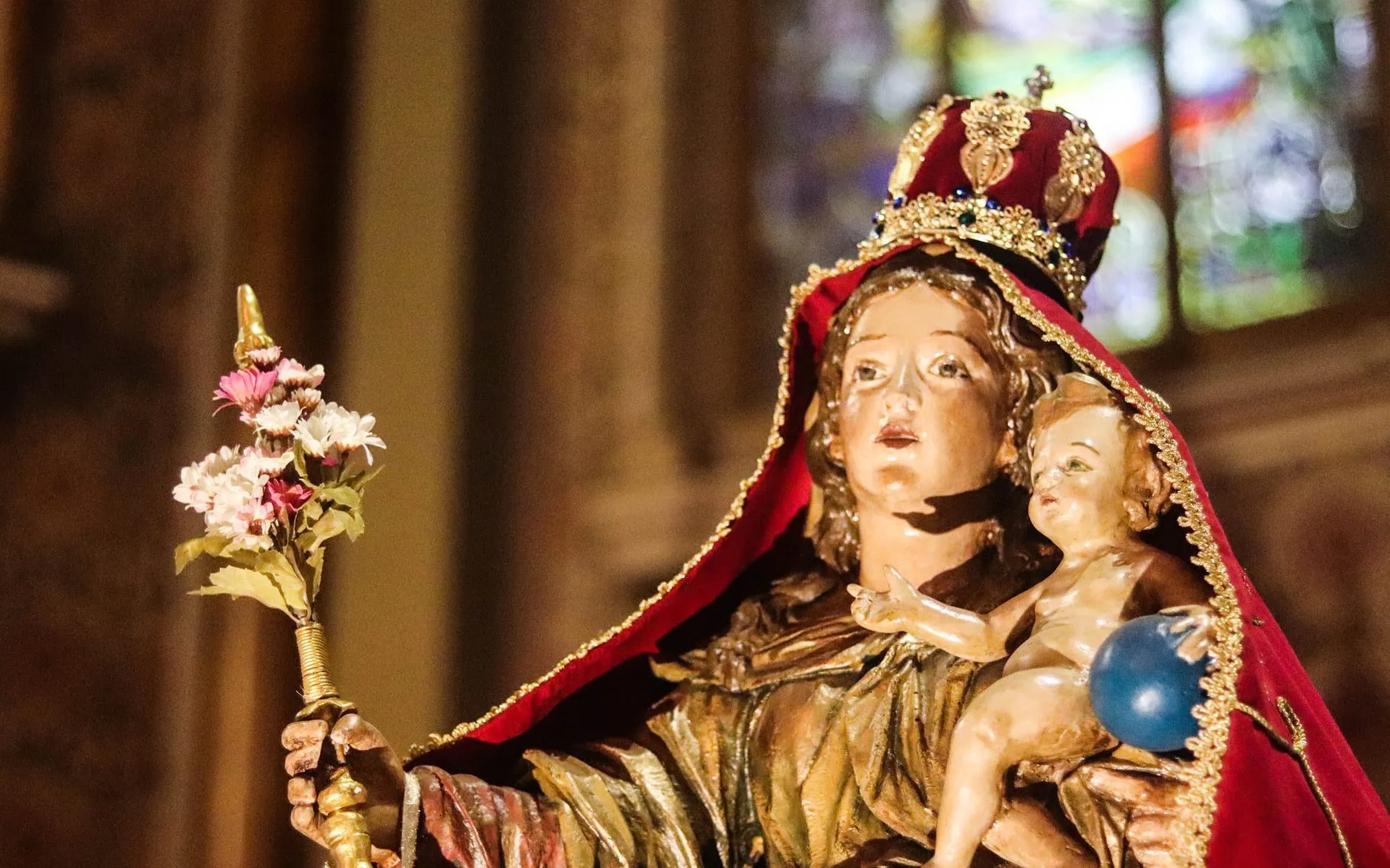 Imagem de Nossa Senhora da Luz dos Pinhais.