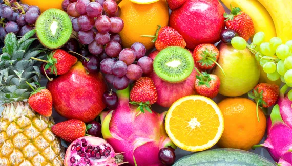 Quais são as frutas da primavera? Conheça 10 opções para consumir na estação