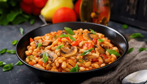 Quer um almoço leve e proteico? Veja 5 receitas fáceis para preparar em casa
