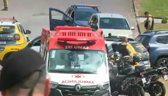 Homem armado com faca faz filho de dois anos refém no Paraná