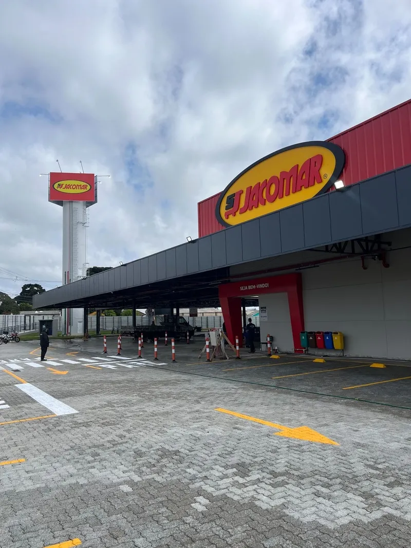 Jacomar 60 anos / Jacomar completa 60 anos com festa para mais de mil convidados e inaugura sua 21ª loja em São José dos Pinhais, com cerca de 130 empregos