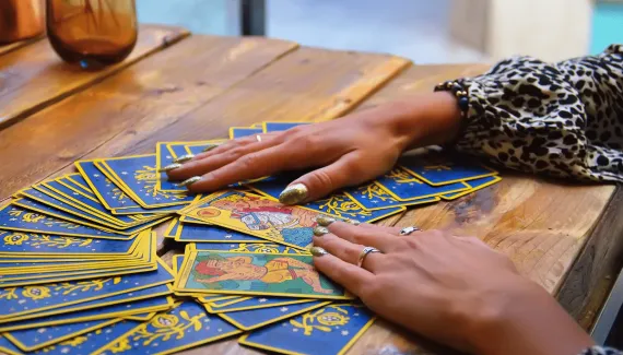 Tarot do dia: previsão para os 12 signos em 12/09/2026