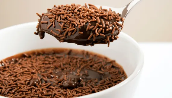 Brigadeiro cremoso sem complicação: veja como preparar essa receita