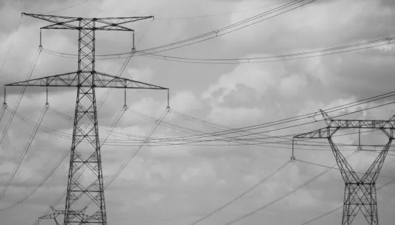 Cidades da RMC ficam sem luz e água após temporais