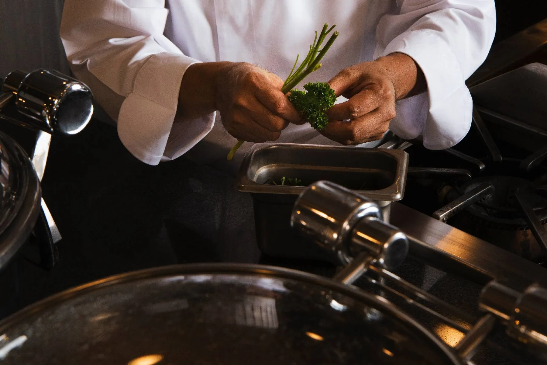 Justiça anula cláusula da 99Food contra restaurantes e Keeta