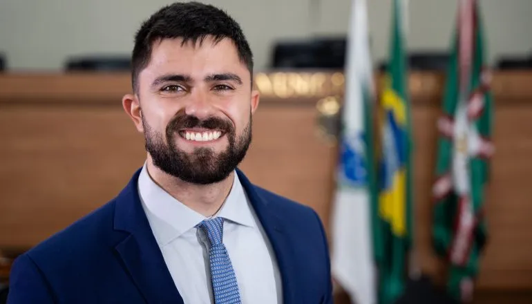 Justiça Eleitoral indefere candidatura de vereador de Curitiba e de chapa do PCO