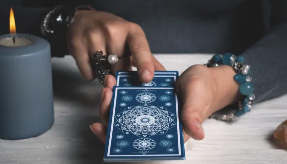 Tarot do dia: previsão para os 12 signos em 15/09/2026