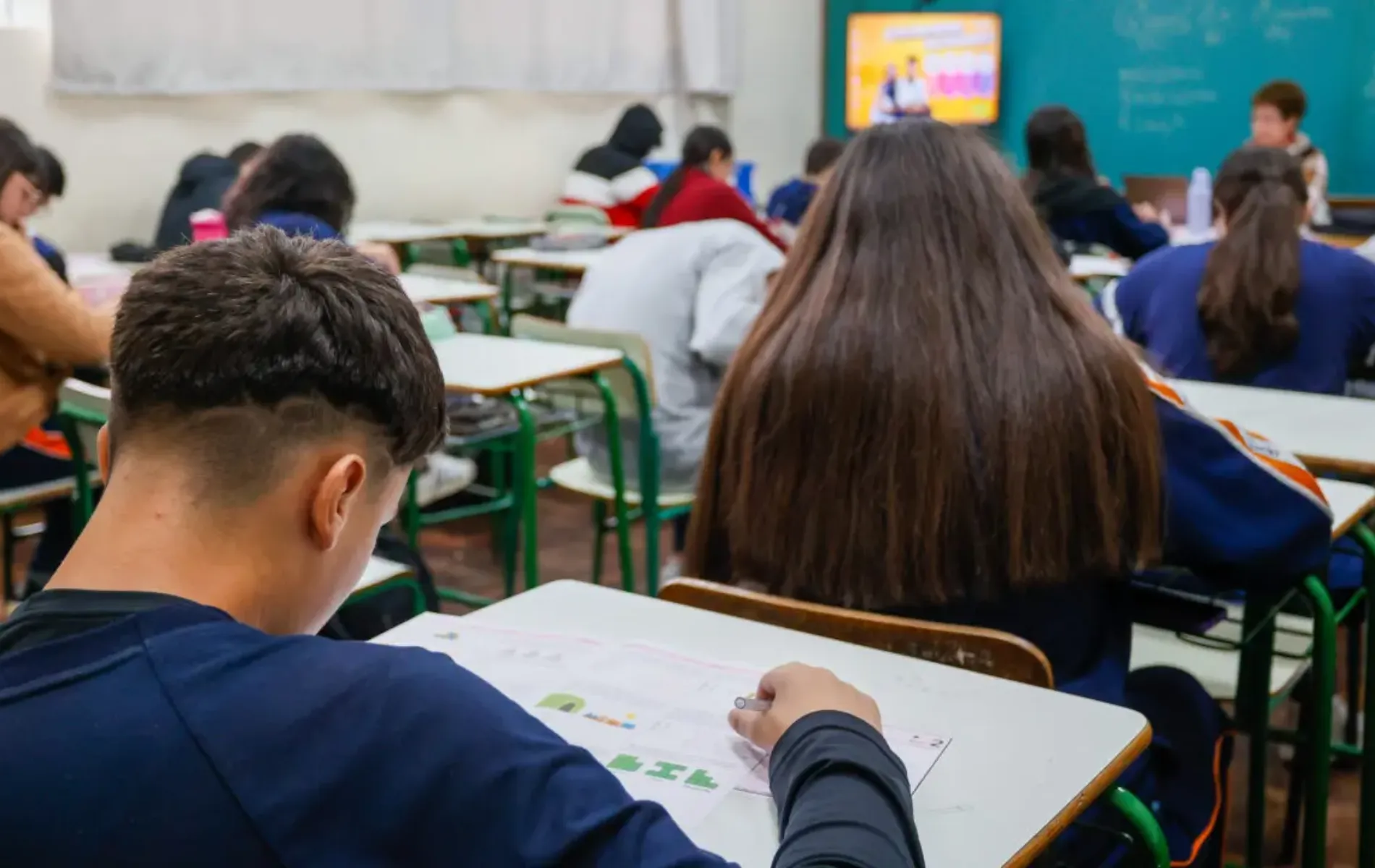 Após estragos das chuvas, 9 escolas retomam aulas e 18 seguem sem atividades no Paraná