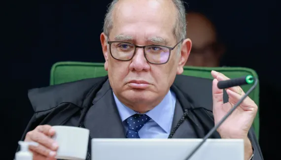 Rixa entre Gilmar e Mendonça adia decisão sobre investigação contra Moraes