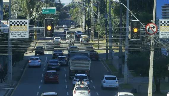 Trânsito em Curitiba: novo bloqueio no Campina do Siqueira e obras no Centro marcam esta quarta (16)