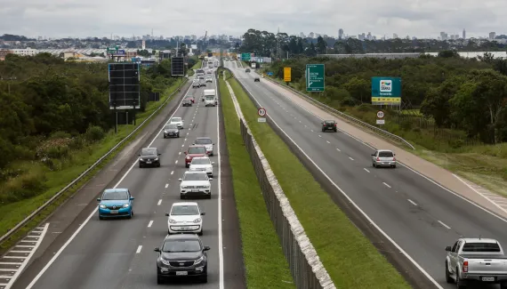 Mais de 50 pontos de obras e interdições influenciam trânsito nas rodovias do Paraná nesta quarta (16)
