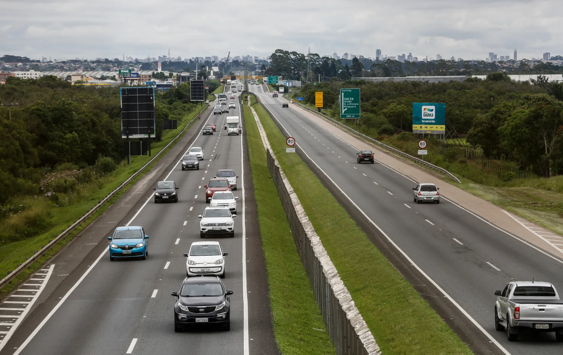 Mais de 50 pontos de obras e interdições influenciam trânsito nas rodovias do Paraná nesta quarta (16)