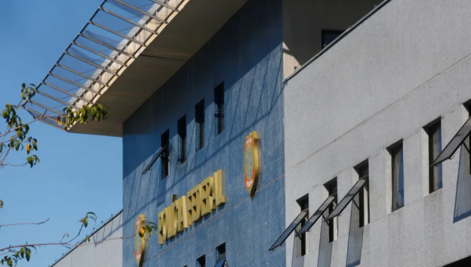 Fachada da Polícia Federal em Curitiba.
