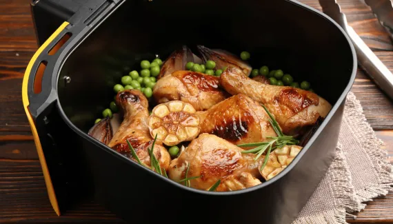 Frango assado na air fryer: 5 receitas práticas e saudáveis para preparar em casa
