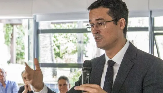 Adversários falam sobre suspensão de candidatura de Deltan ao Senado