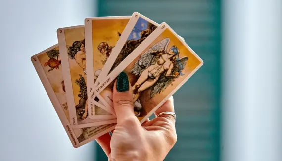 Tarot semanal: previsão para os signos de 21 a 27 de setembro de 2026