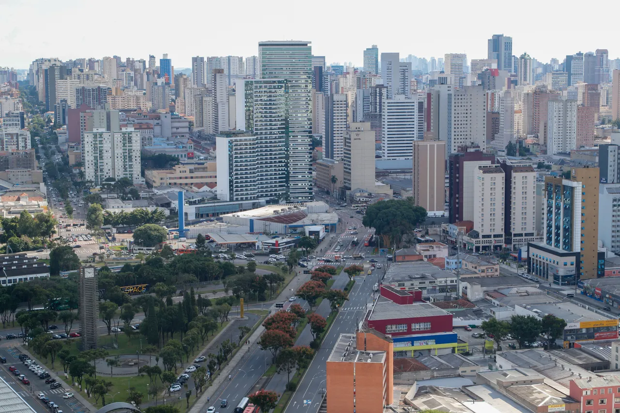 Trânsito em Curitiba: novo sentido duplo no Capão Raso e interdição emergencial marcam esta quarta (23)