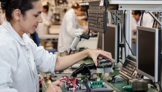 Paraná tem menos jovens fora dos estudos e do trabalho do que a média nacional