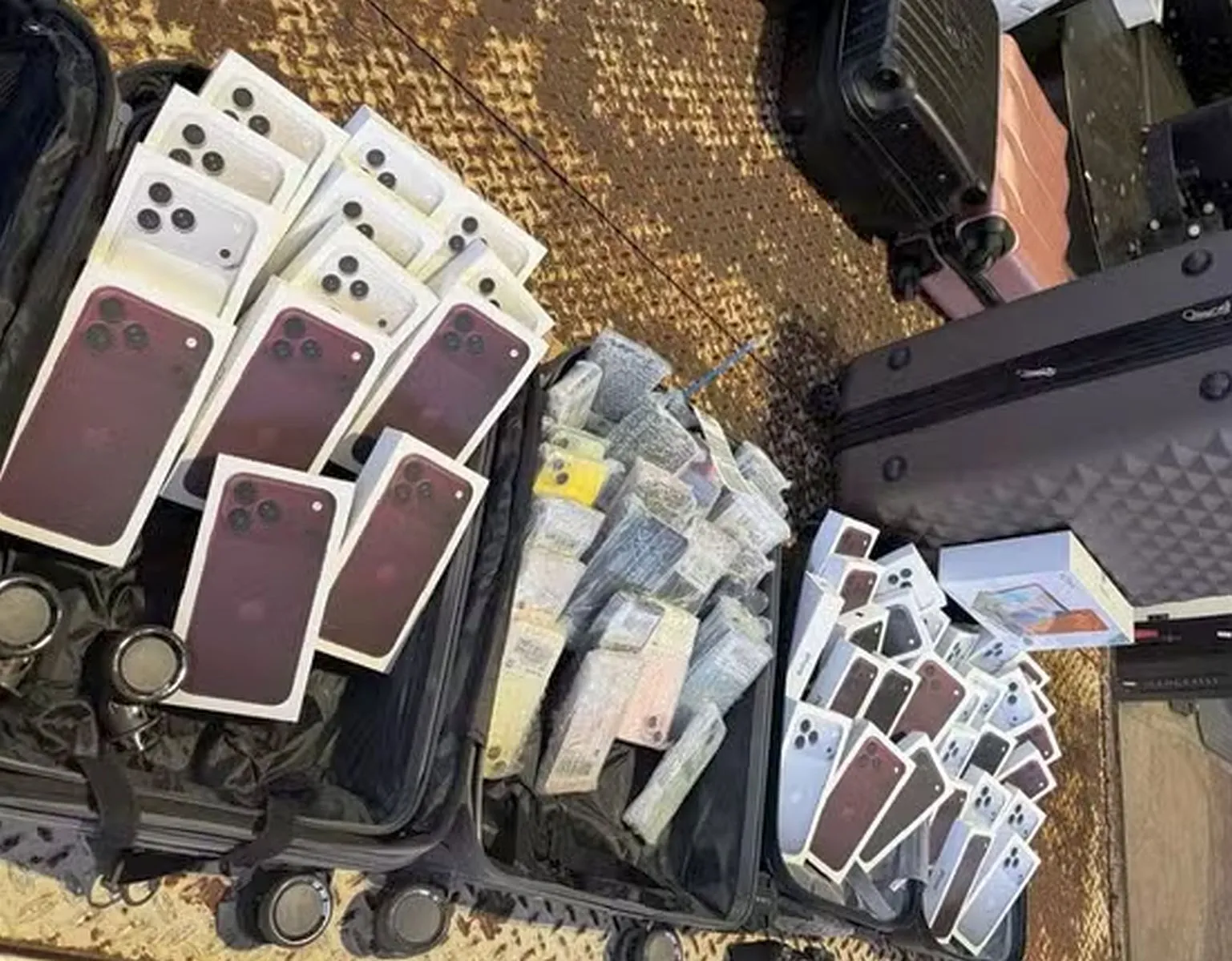 Receita apreende lote de novos iPhones no Paraná; carga vale R$ 1 milhão