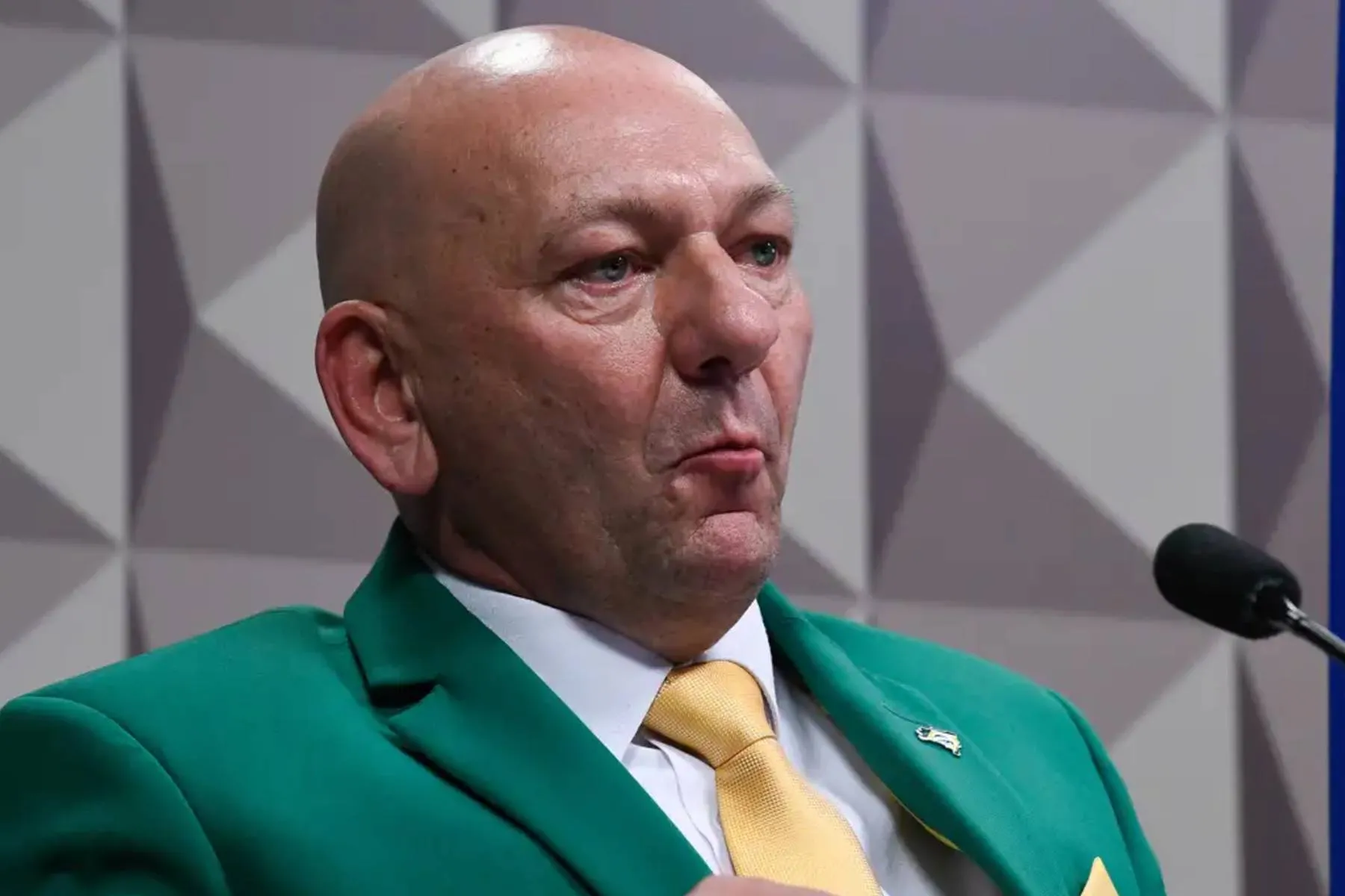 Justiça proíbe Luciano Hang de fazer discurso político na Havan