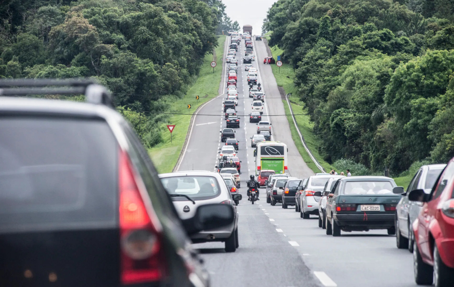 BR-277 tem 77 km de obras e bloqueios nesta quinta (24) no Paraná