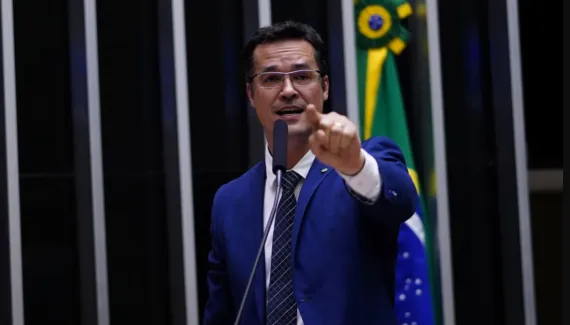 TRE-PR dá 24 horas para Deltan Dallagnol desativar Instagram ou apagar propaganda