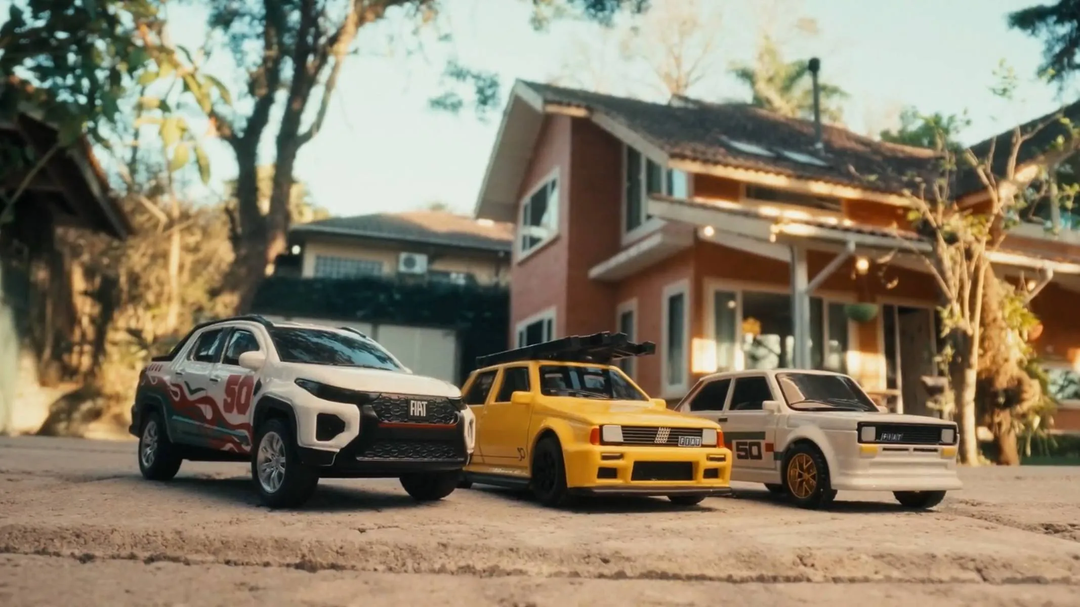 Lançada como parte das celebrações dos 50 anos da Fiat do Brasil, a Fiat Collection reúne, em miniatura, modelos que marcaram diferentes momentos de sua história. A procura superou as expectativas e, na Fiat Wear, os carrinhos se esgotaram em apenas 20
