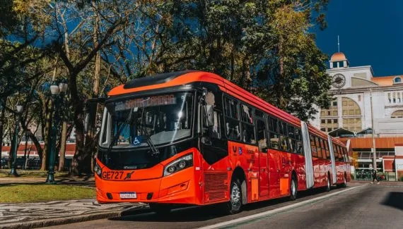 BRT de Curitiba completa 52 anos com inovação e evolução