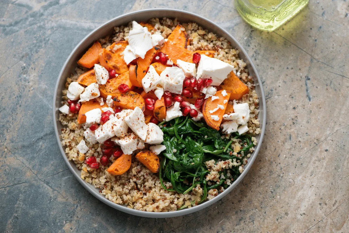Almoço saudável: 5 receitas com quinoa ricas em proteínas e fáceis de fazer