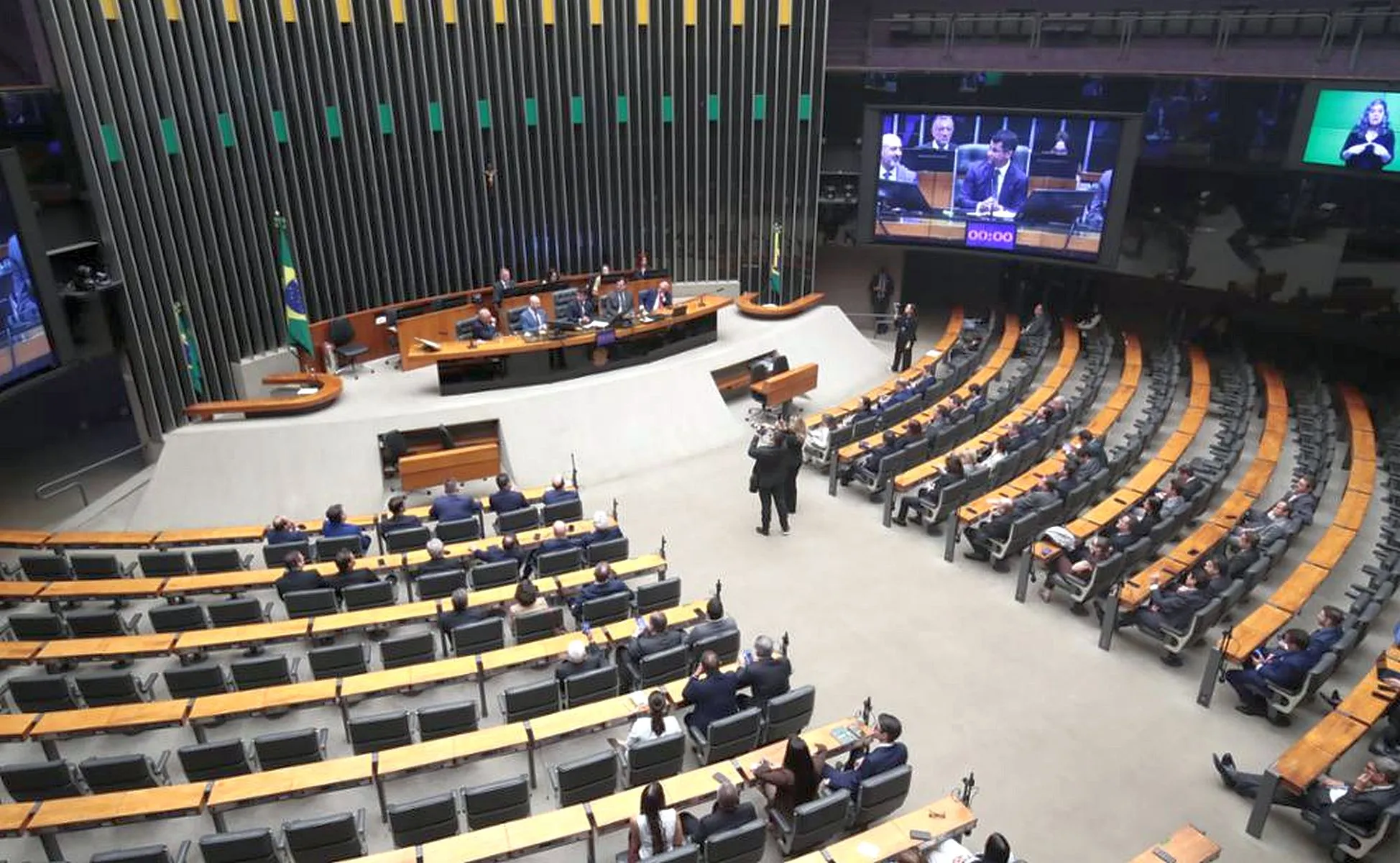 Quantos deputados federais o Paraná vai eleger em 2026?