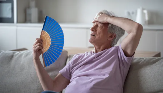 Calor intenso exige atenção com idosos: veja como adaptar a rotina