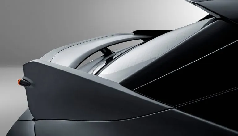 Caoa Changan Uni-t SVP: Versão tem um aerofólio que destaca as linhas ainda mais esportivas da versão SVP do Uni-T.