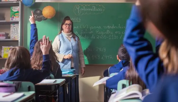 Curitiba terá PSS para contratar 1.443 professores para a rede municipal