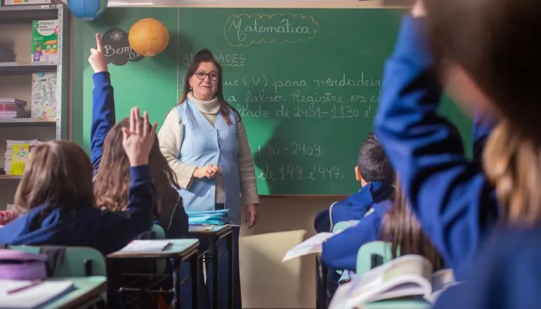 Curitiba terá PSS para contratar 1.443 professores para a rede municipal