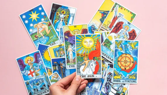 Tarot do dia: previsão para os 12 signos em 01/10/2026