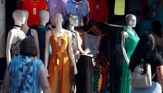 Fim da taxa das blusinhas faz confiança do comércio cair 1,3% em setembro