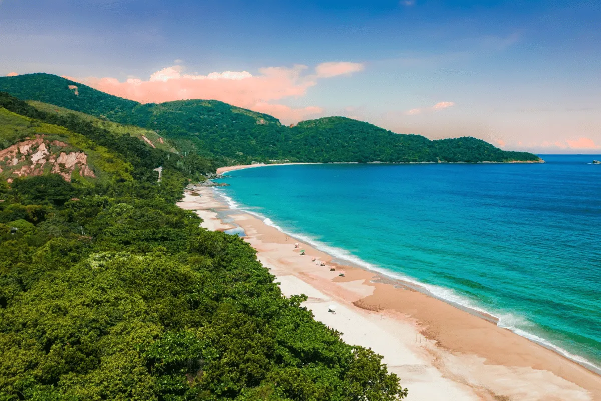 São Sebastião: conheça o melhor do litoral paulista, com belas praias e natureza exuberante