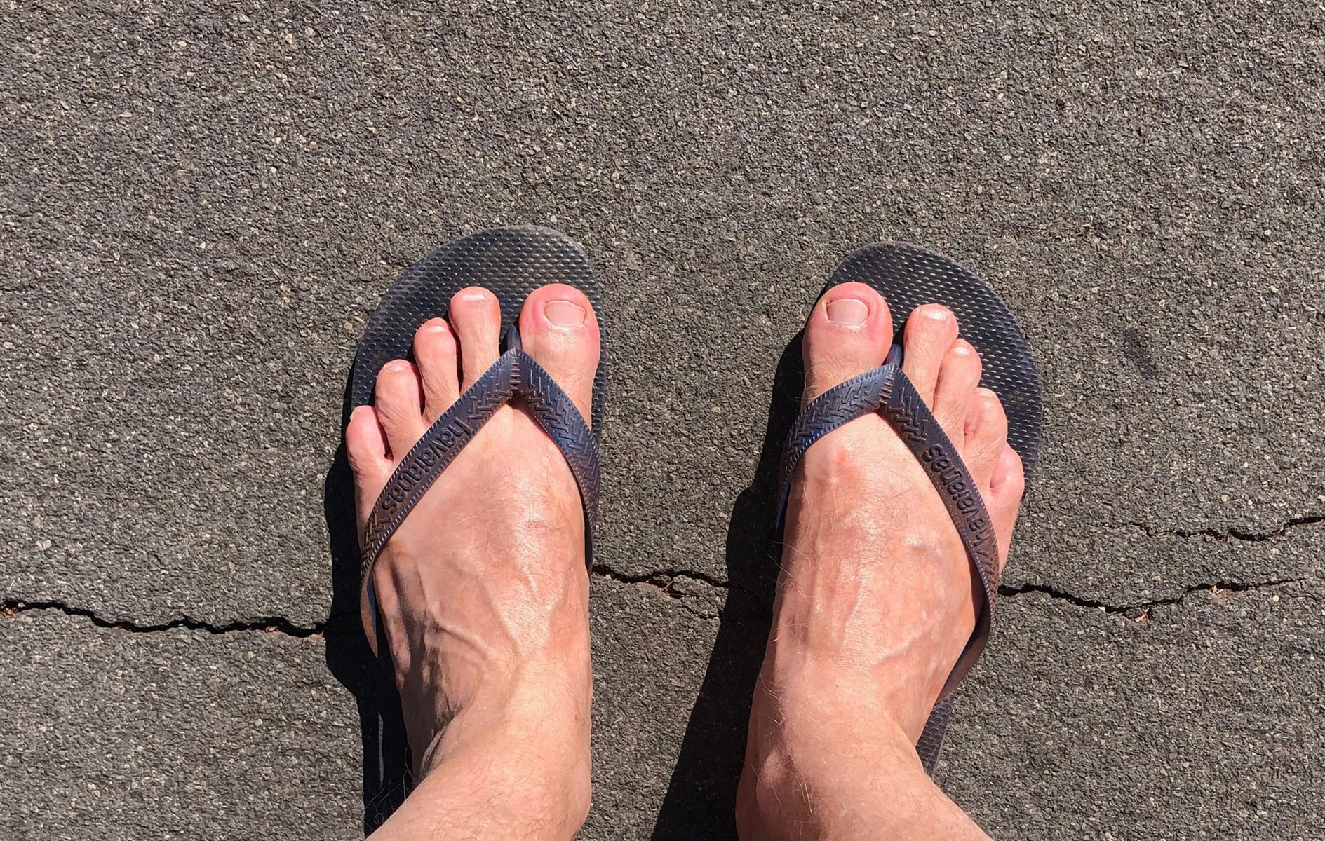 Posso votar de sunga ou de chinelo? Veja o que pode e não pode na eleição