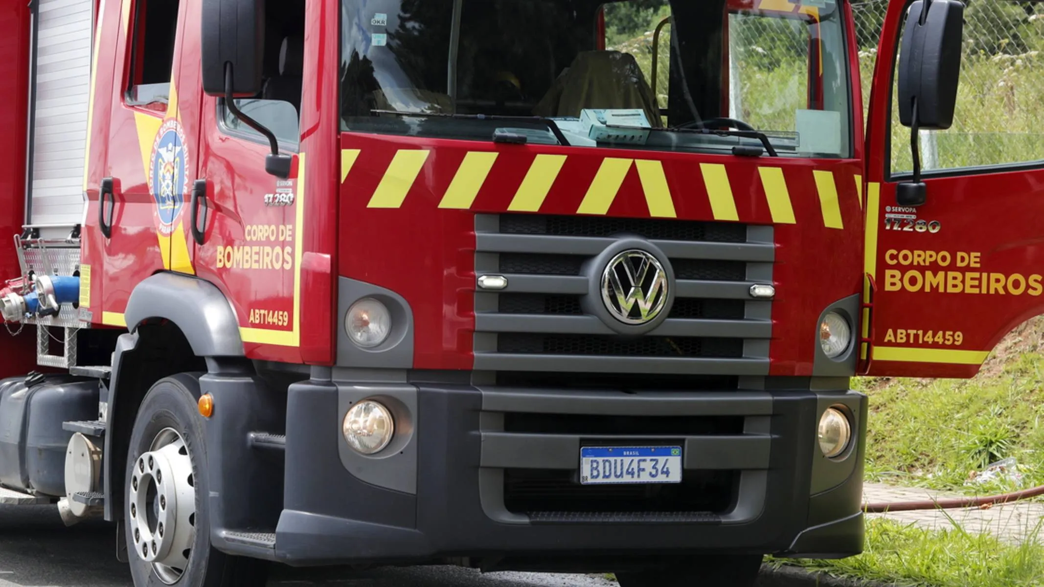 Imagem mostra uma viatura do Corpo de Bombeiros.