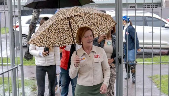 Gleisi vota no Novo Mundo e exalta representatividade feminina