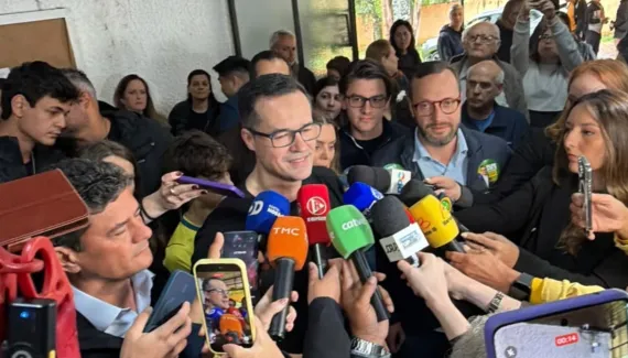 “A democracia vence”: Dallagnol reage à sequência de decisões sobre candidatura durante votação