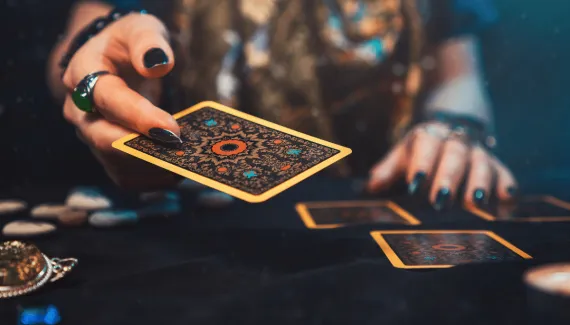 Tarot do dia: previsão para os 12 signos em 05/10/2026