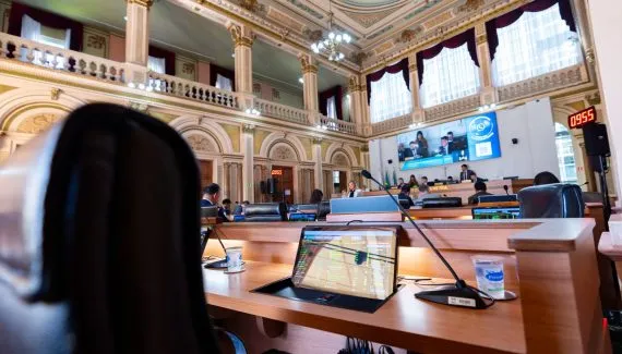 Curitiba vai ganhar 5 novos vereadores em 2027; veja quem são eles